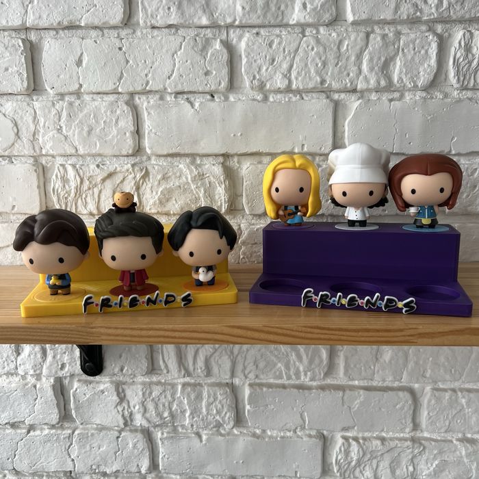 Друзі, Поличка-підставка колекційних фігурок McDonald’s Friends