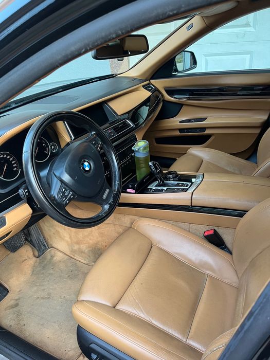 Автомобіль BMW 730D Drive