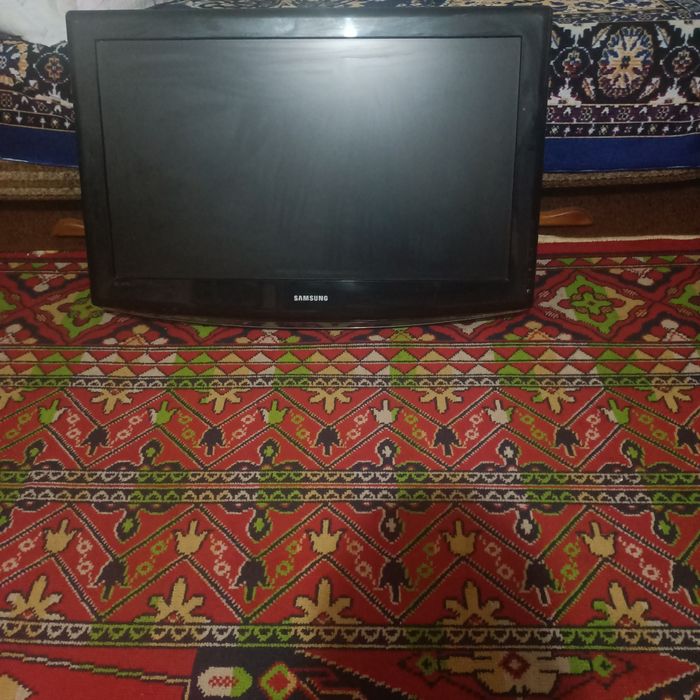 Телевізор samsung на запчастини, модель: LE32R81B