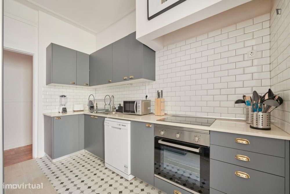Quarto - localizado em Marquês de Pombal Lisbon