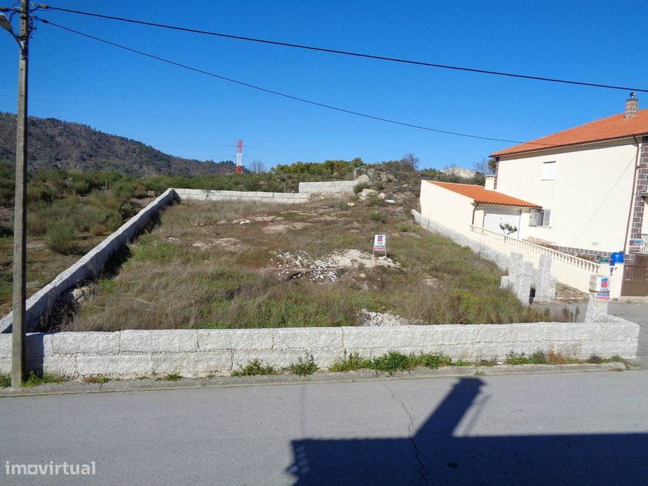 Lote de Terreno c/ Projecto - Belmonte Gare