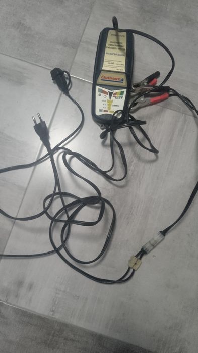 Carregador de bateria para moto