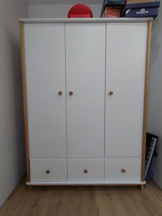 Шафа у дитячу кімнату