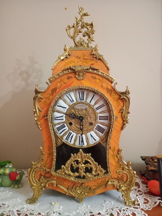 Продам каминные часы