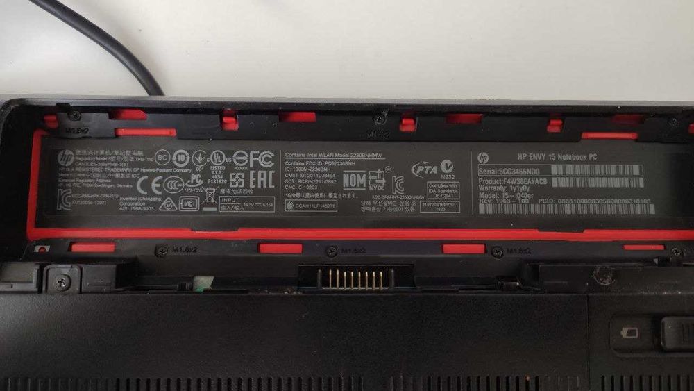 Ноутбук HP ENVY 15-j040er