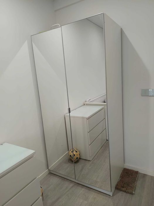 Roupeiro IKEA PAX Branco com Portas de Espelho + Organizadores Internos