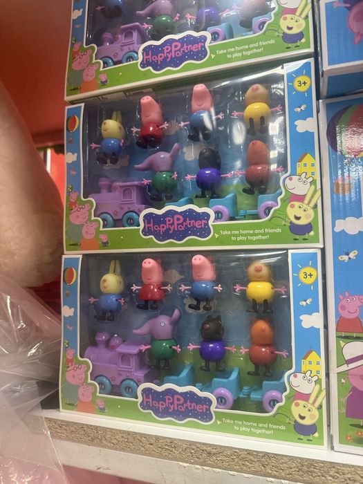 Zestaw figurek swinka peppa i ciuchcia