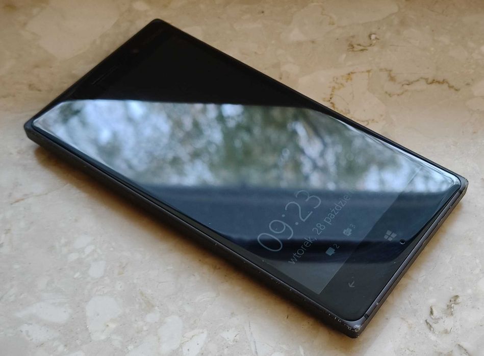 Smartfon Nokia Lumia 830 1 GB/16 GB 3G ekran 5,0'' Windows 10 - czarny