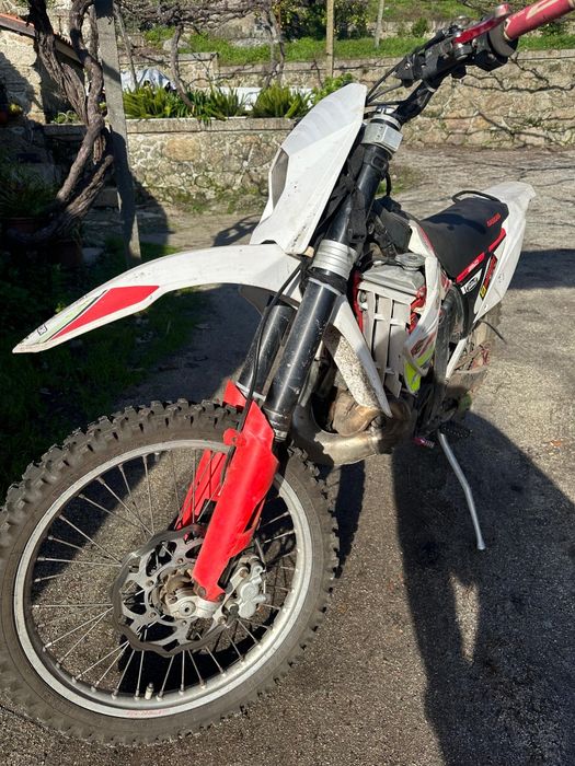 Gas Gas EC 250 de 2009 c/ documentos