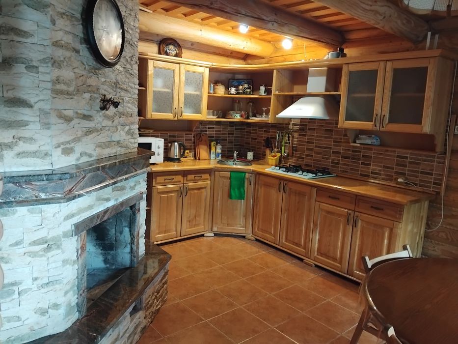 Ціну знижено! Продаю чудовий будинок садибу у Карпатах Сусково