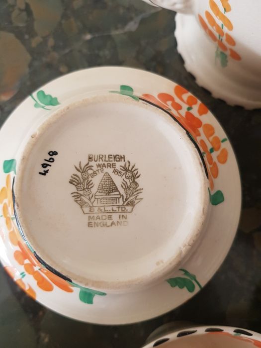 Serviço de café Arte deco inglês  da marca Burleigh