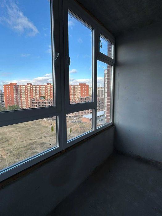 Продаж 3к квартири Озерна