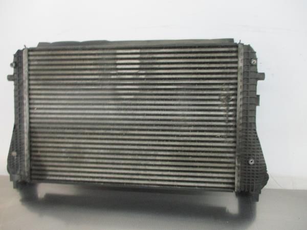 Radiador do intercooler VOLKSWAGEN Passat (3C2)