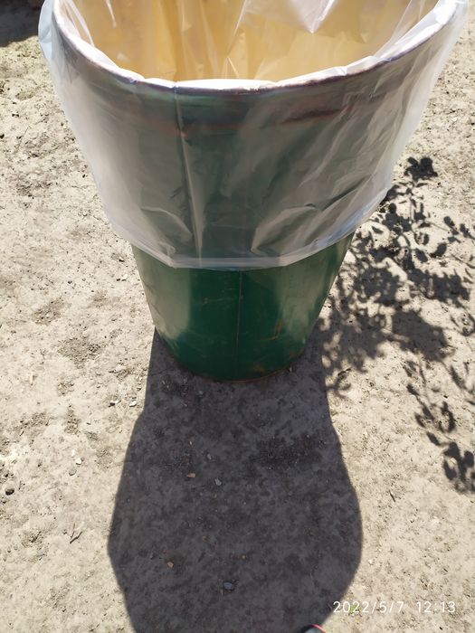 Поліетиленовий мішок вкладиш в бочку 200л.розміром 1.5м. висота* 1м.ши