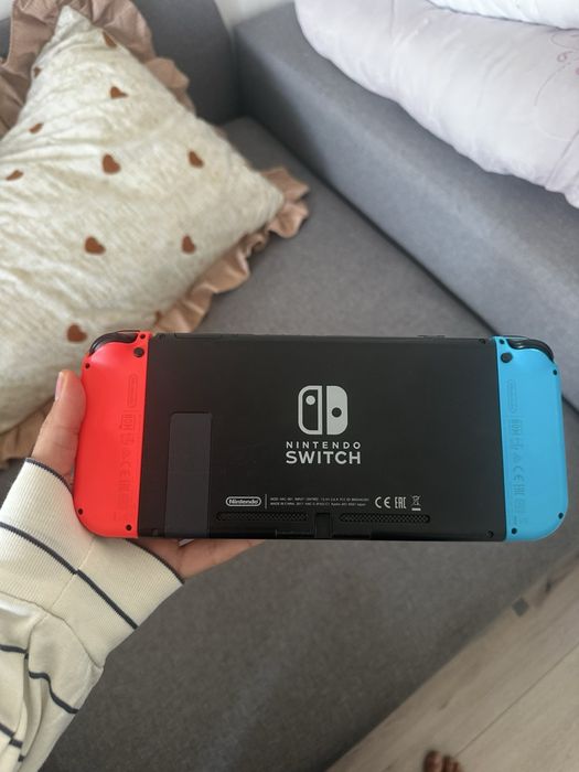 Продам Nintendo Switch v1,