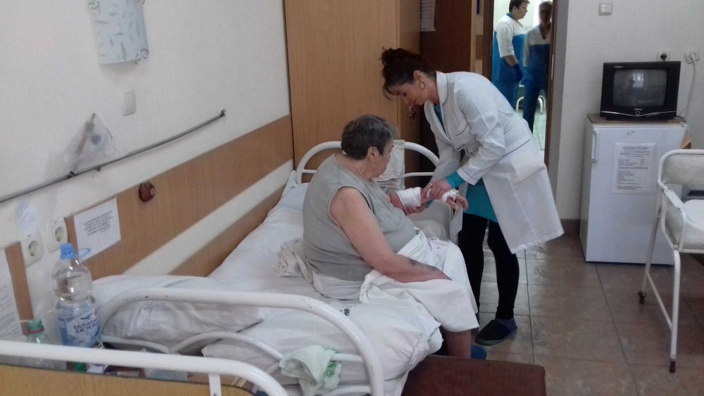 Сиделка Харьков 50 лет, медсестра. Ищу работу