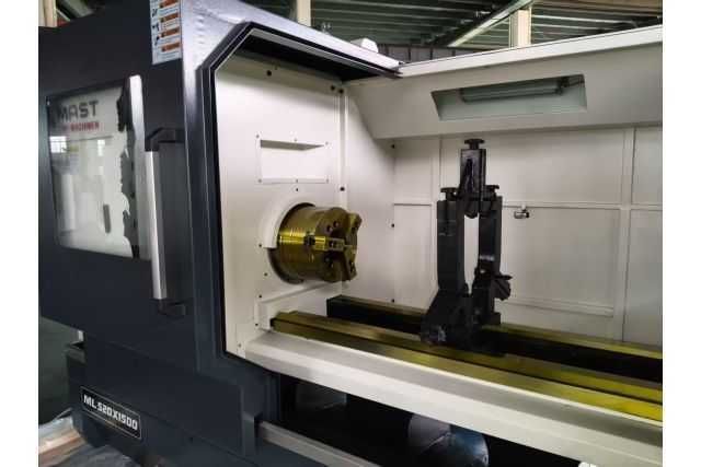 Токарний верстат по металу станок з ЧПК MAST ML 520x1500 SH8