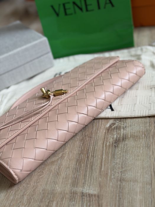 Клатч Bottega Veneta Andiamo