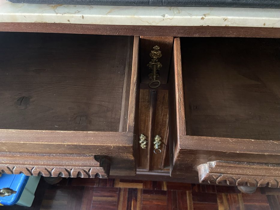 Movel madeira macico antigo