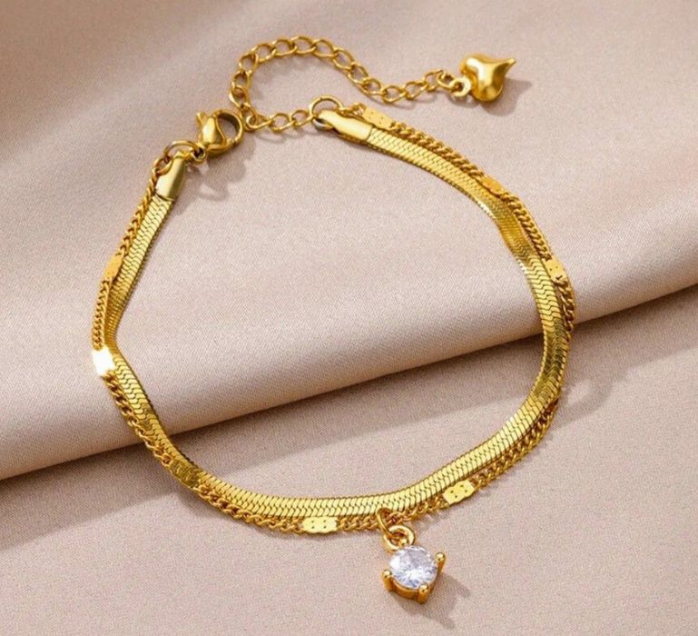 Bransoletka damska z zawieszką