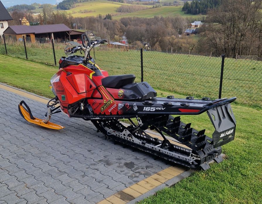 Skuter śnieżny Ski-doo 850/165/2017r/3tys.mil