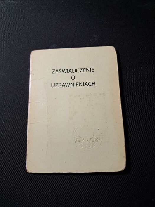 Zaświadczenie o uprawnieniach kombatanckich.