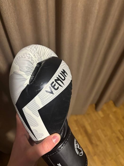 Боксерські рукавички Venum Elite 10 oz White Camo