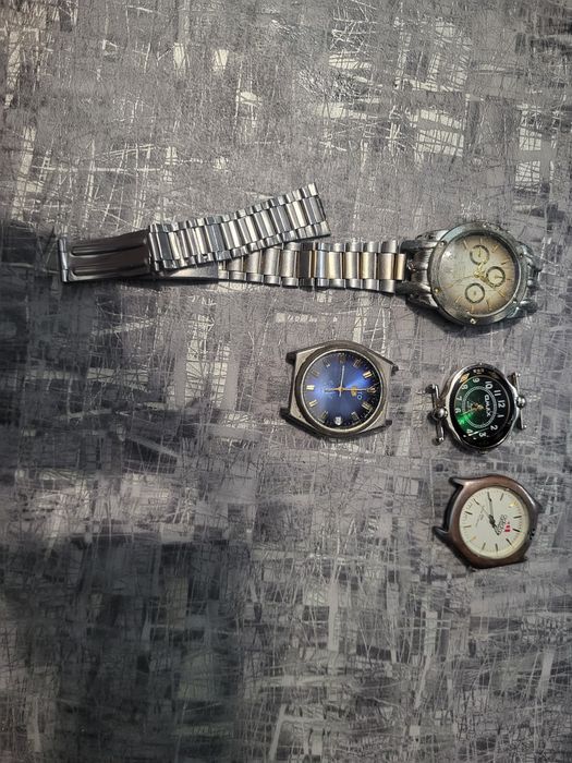 Лот часов Rolex Adidas QMAX Auto