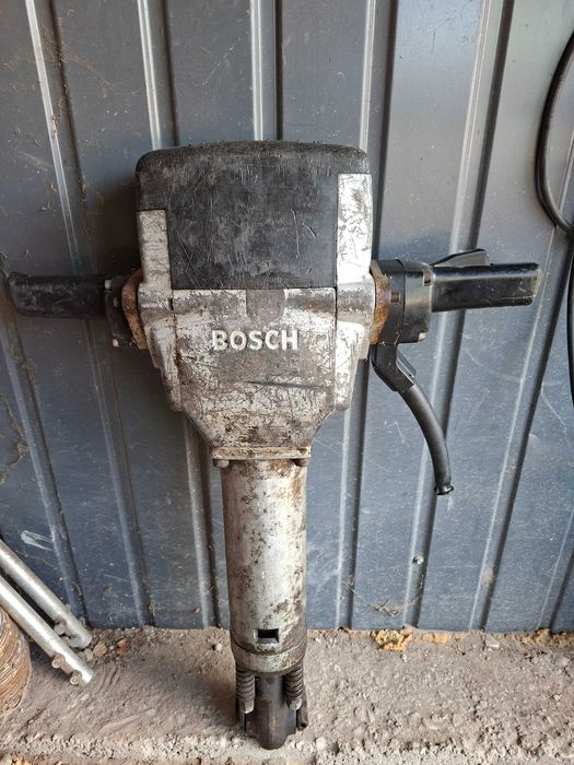 Młot Bosch GSH 27