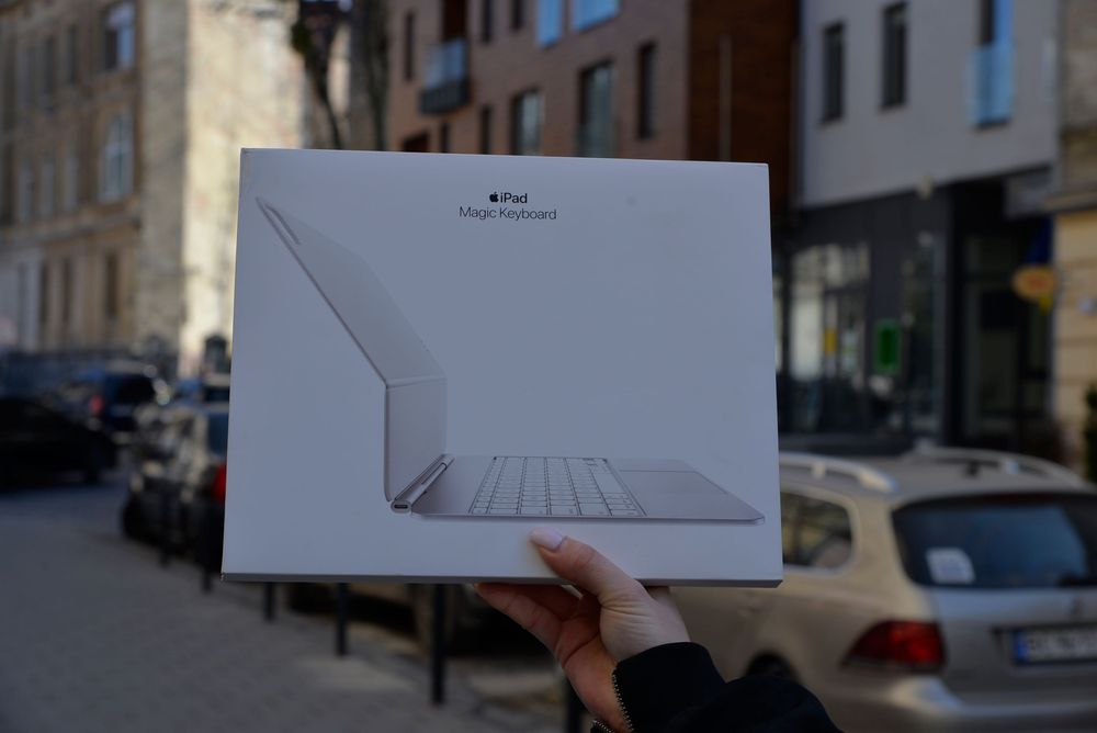 Magic Keyboard for iPad Pro 11/13'' M4/M5