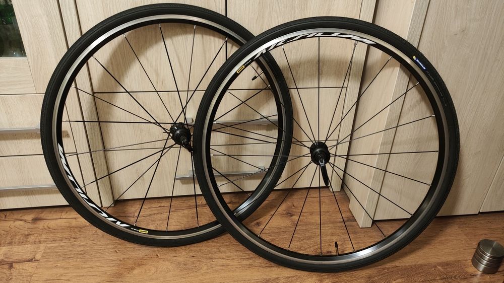Koła Mavic Aksium 28" plus opony Michelin 30mm PowerAdventure