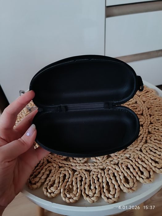 Okulary przeciwsłoneczne damskie w etui