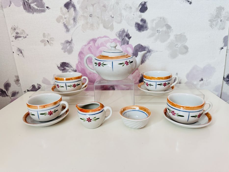 Stary serwis do herbaty, porcelanowe naczynia dla dzieci, vintage