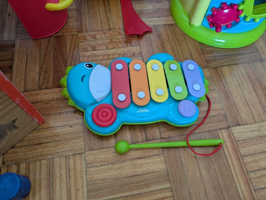 Conjunto de brinquedos para bebé e criança – Mesa de atividades, brinquedos de madeira, xilofone e mais