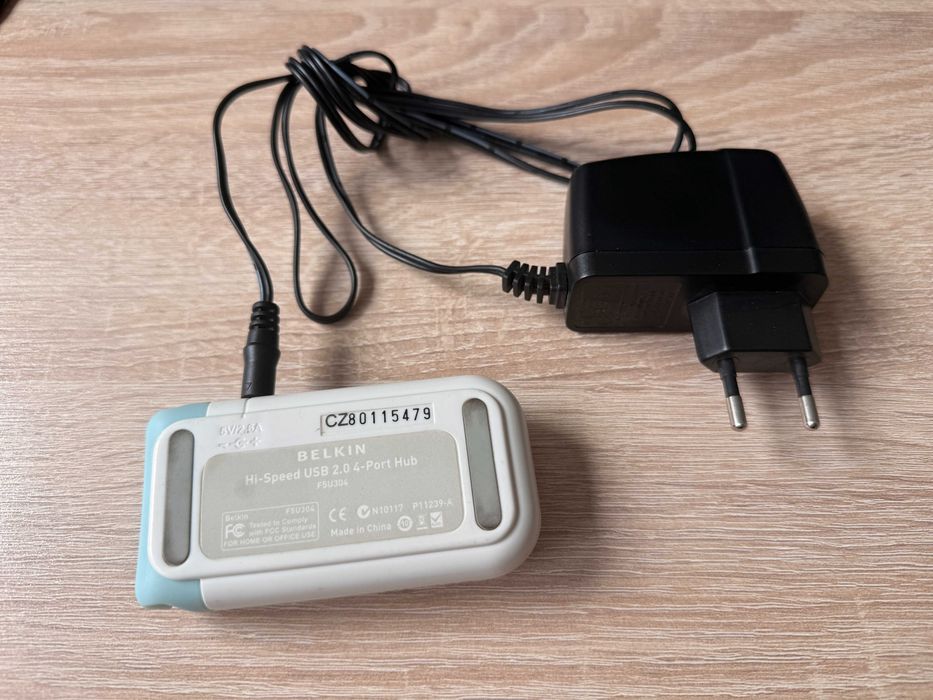 Zasilany Belkin USB Hub (4x USB 2.0)