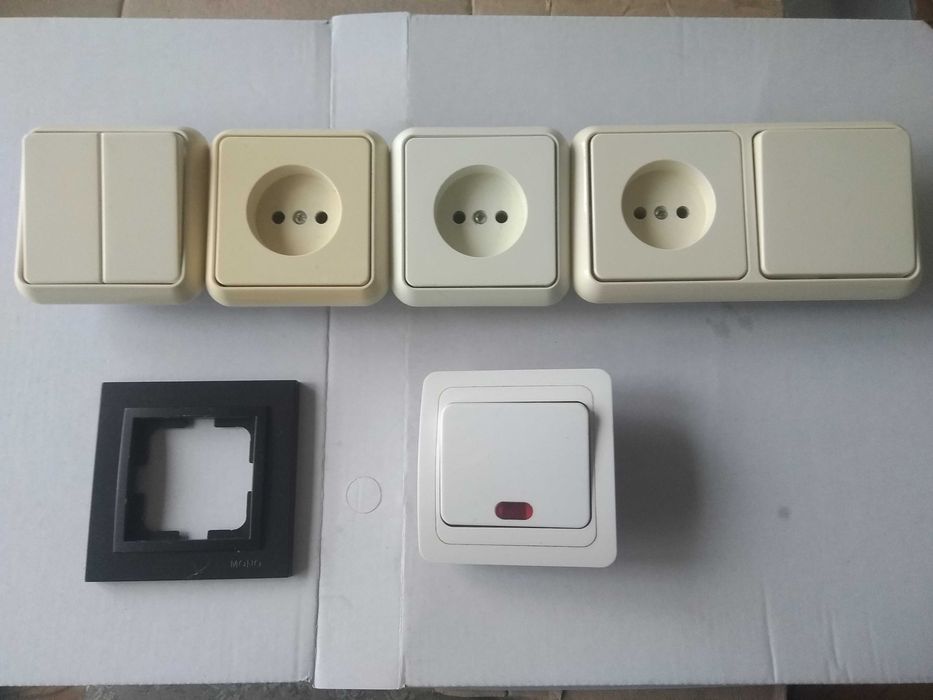 Вимикачі, розетки б/у.