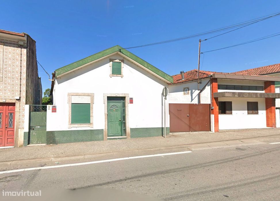Moradia Térrea T3 com logradouro na Maia