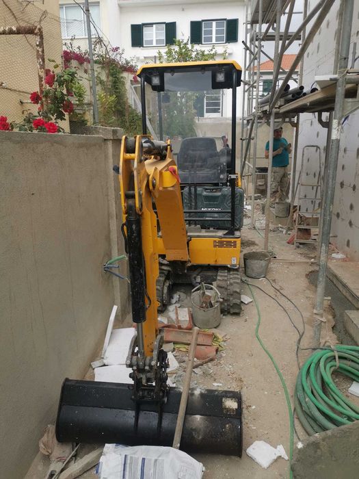 Maquinas terraplanagem/Demolições com operador