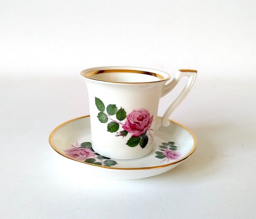 Zestaw filiżanka i spodek duo do mokki z porcelany w róże różyczki