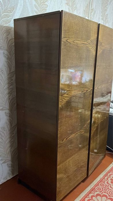 Віддам безкоштовно шафу