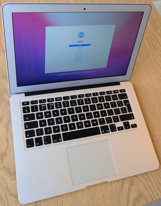 MacBook Air 13" A1466 i5-5250U 8GB RAM 256GB SSD