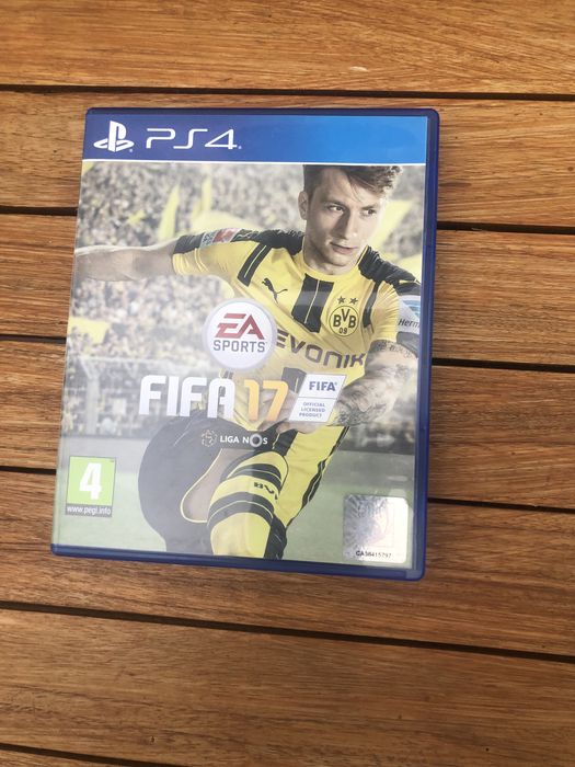 Ps4 como nova com FIFA17 e GTA5