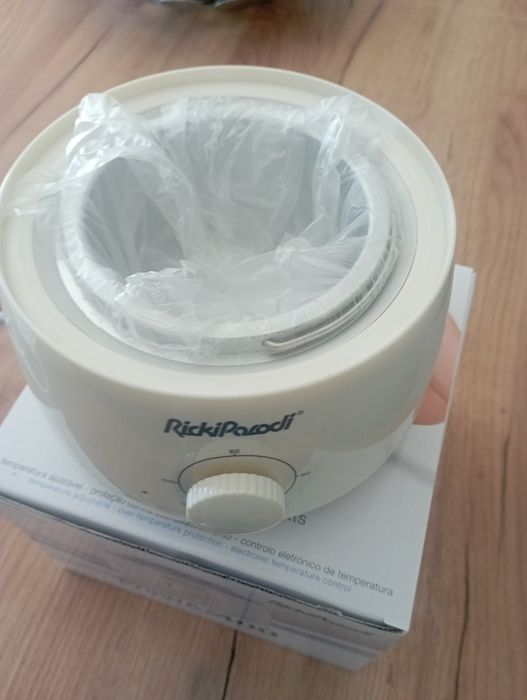 Vendo panela de cera para estética nova