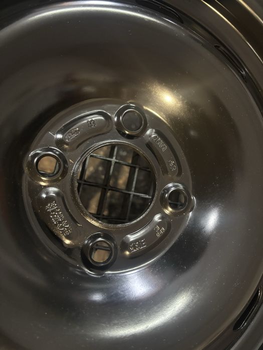 Komplet felg stalowych 15” 4x108 Ford TPMS bdb stan