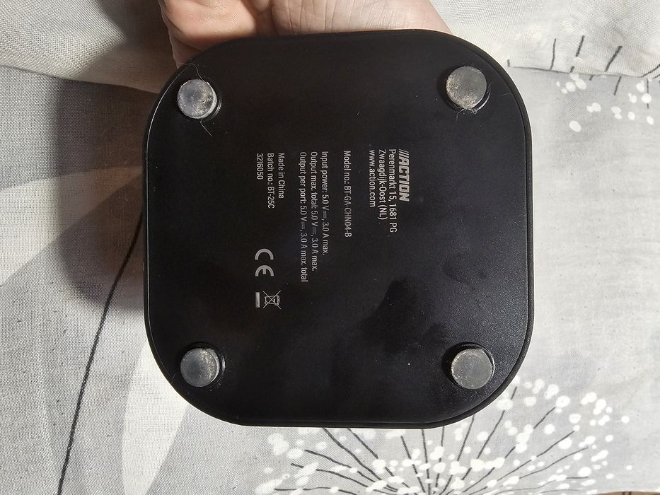 Nintendo Switch 2x JoyCon + stacja ładująca