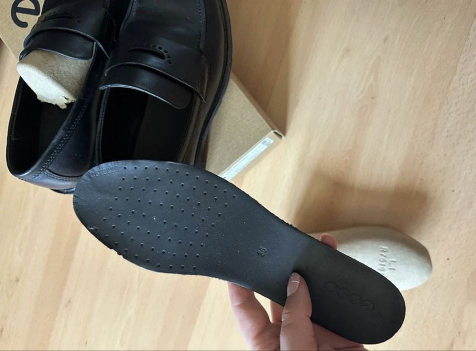 Ecco loafersy mokasyny damskie 36 czarne nowe