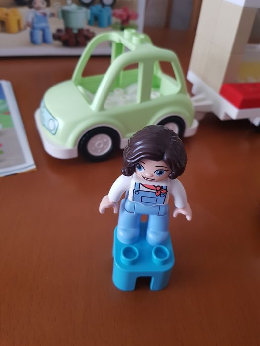 Klocki Lego duplo 10986 Dom rodzinny na kółkach