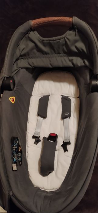 Gondola do SAMOCHODU Maxi Cosi Jade Isofix