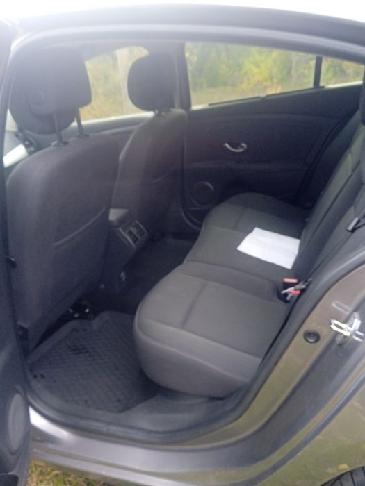 Renault fluence .