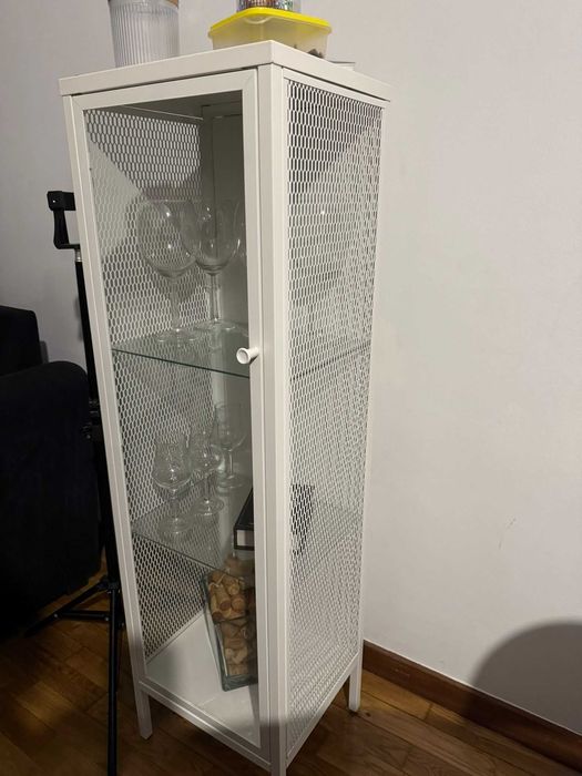 Vitrina, metal/branco + 6 Taças - Como novo